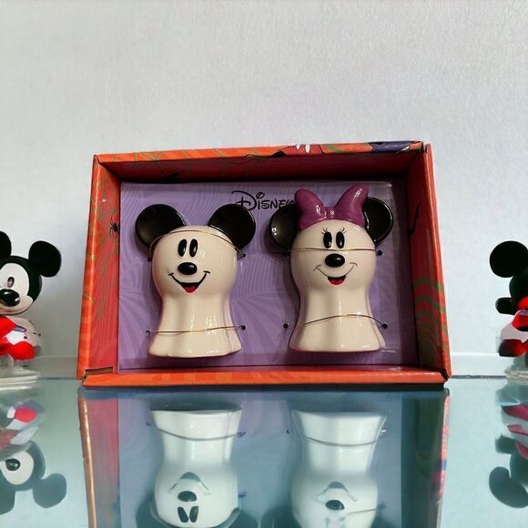 Disney Mickey Mouse & Minnie Mouse Ghost Halloween Salt & Pepper Shakers NWT - Picture 1 of 3